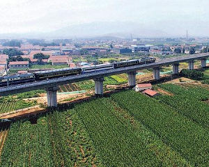 中国第一条以地方为主投资建设的高速铁路.png
